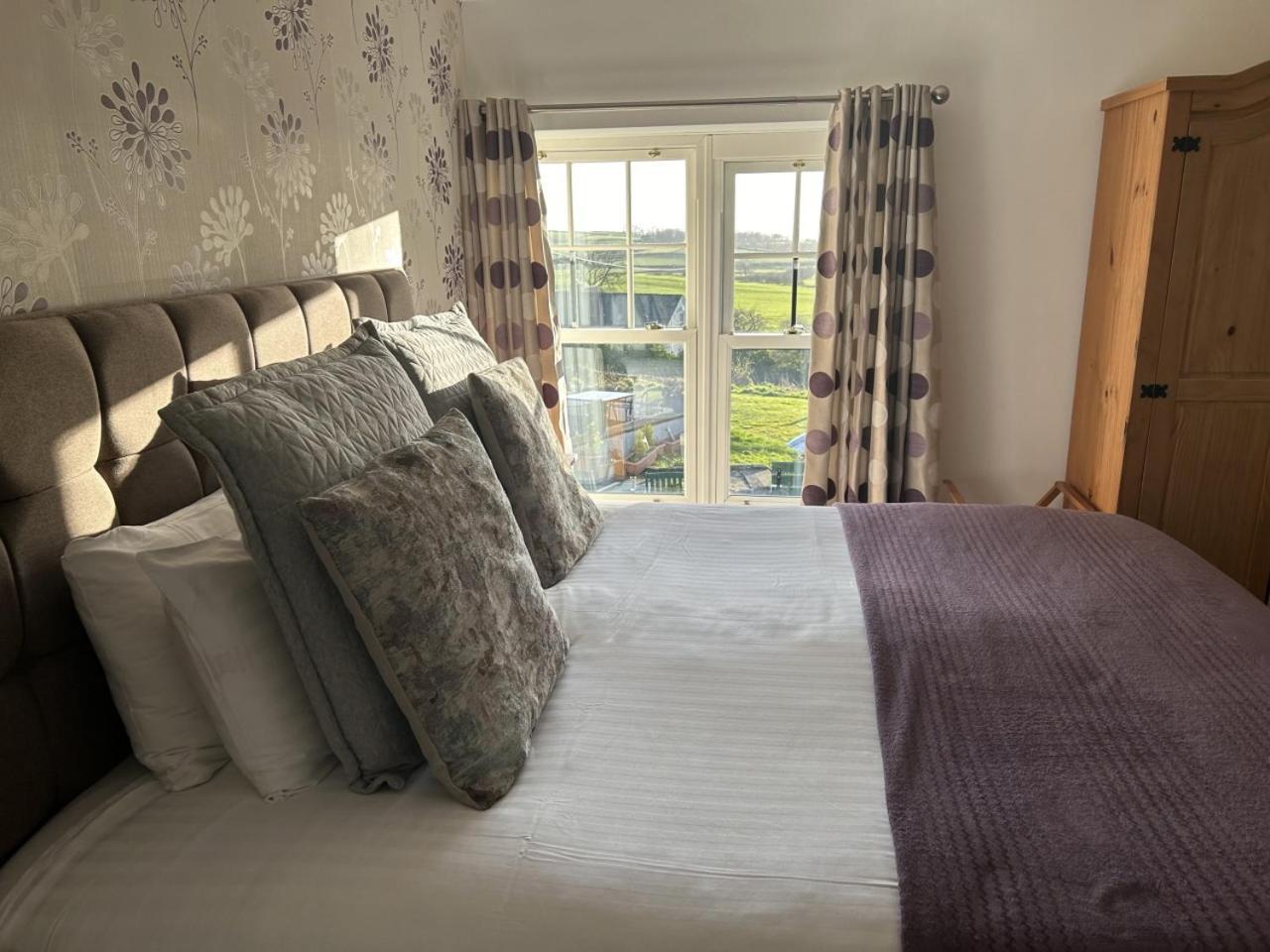 Uplands Inn كارتميل الغرفة الصورة